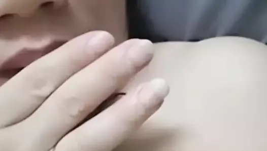 Vietnamese single step mum fingering her pussy until she cums