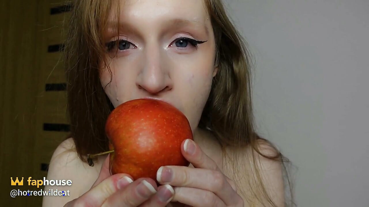Asmr Comiendo Manzana Desnuda