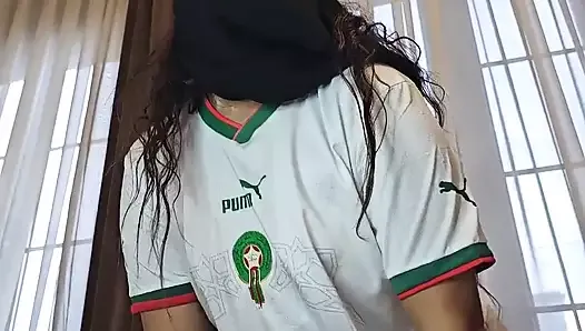 Real árabe en niqab se masturba en la webcam - jazmín dulce árabe