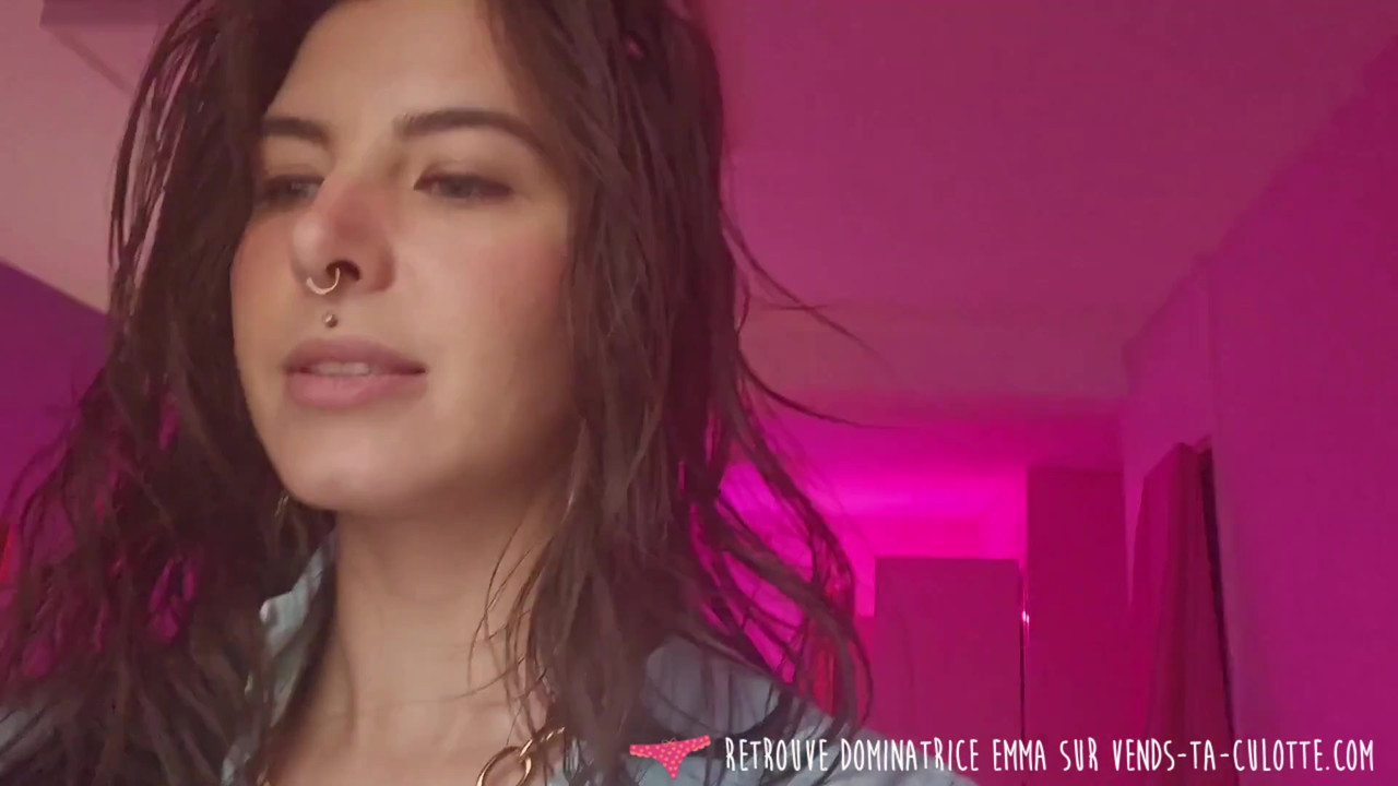 Vends-ta-culottes - 你遇到了你的新邻居，他是一个想要被干的大淫娃