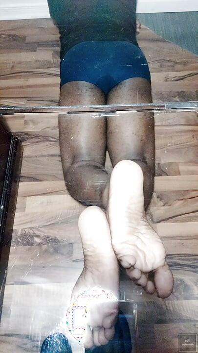 Display my soles in 'The Pose' (2026)