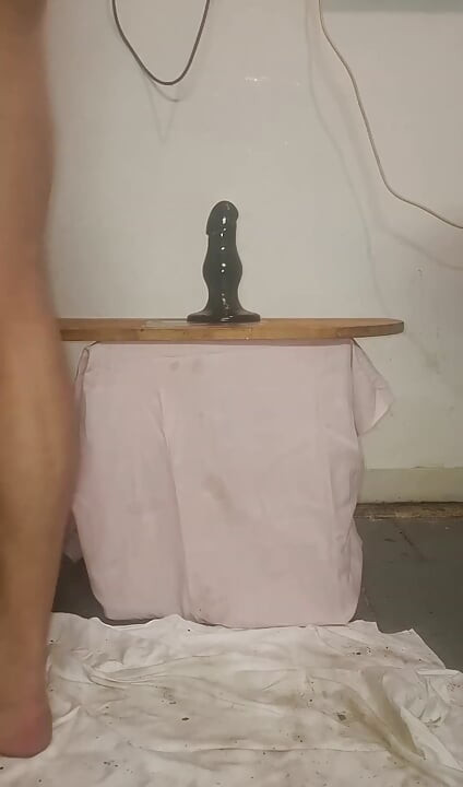 Solo Gay Extreme Anal - Huge Dildo's, Bottle, Balls and Fruit