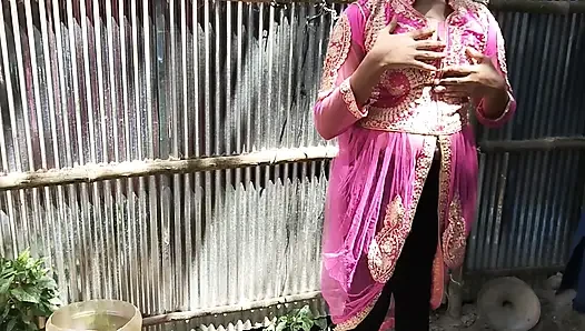 Desi dorfmädchen enge muschi im freien xXX video, Desi dorf heißes mädchen sex