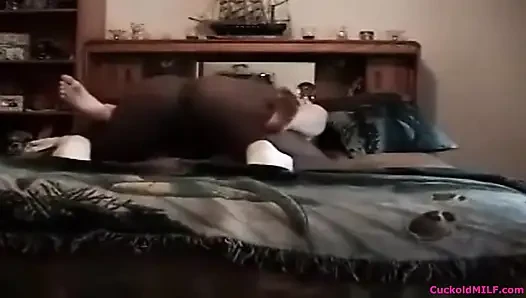 Милфа куколда - жена, которая изменяет