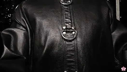 Lady amber umhüllt sklaven mila Layers of leder