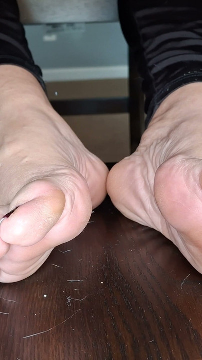 Playing with my girlfriends' feet under the table and removing her socks | Clip 2