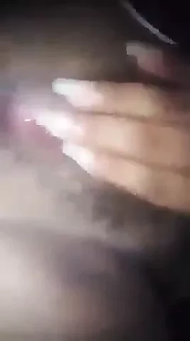 Bangladesi lányok mustráznak