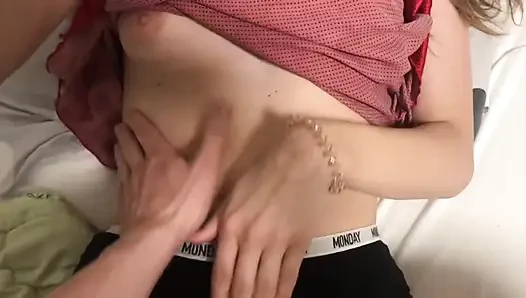 18 yaşındaki adam ilk kez bir fahişeyi sikiyor