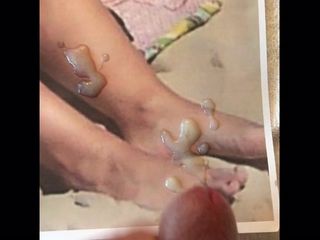 Sperma-Tribut, sexy Beine, Waden, Füße, Frau