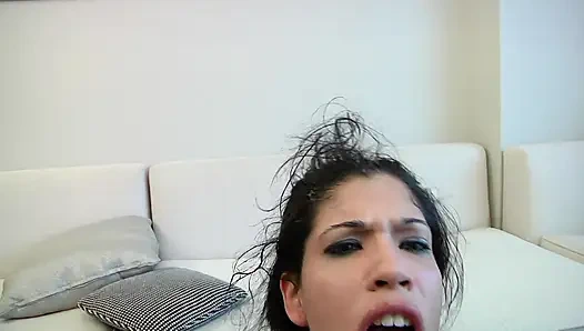 Сексуальная модель Jordana получает то, что кончает на нее