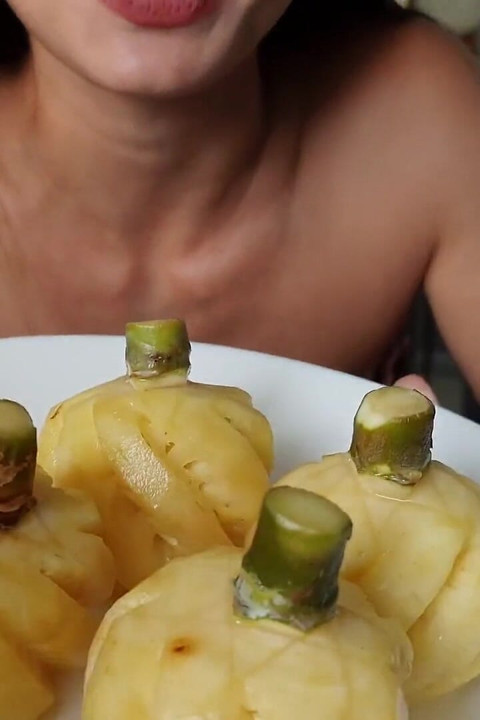 Pineapple Make Taste of Cum Better? Let's Try