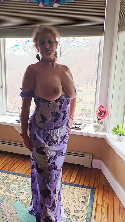 Beautiful BIG Oily TITS Mommy ONLY FAN Leak