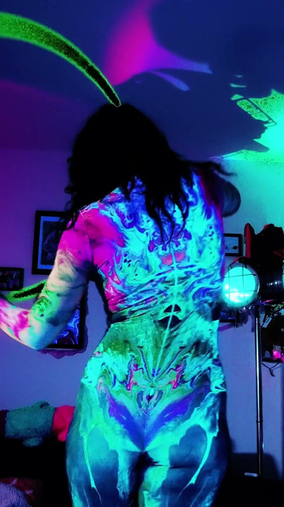 Neon Raver Lays a Clutch of Eggs in Uv Then Pushes Them All Out and Pisses: Ovipositor and Egg Play Seduction