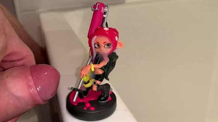 Hotglue: Octoling Girl amiibo