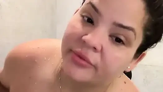 Прямая трансляция с Dani Valentina