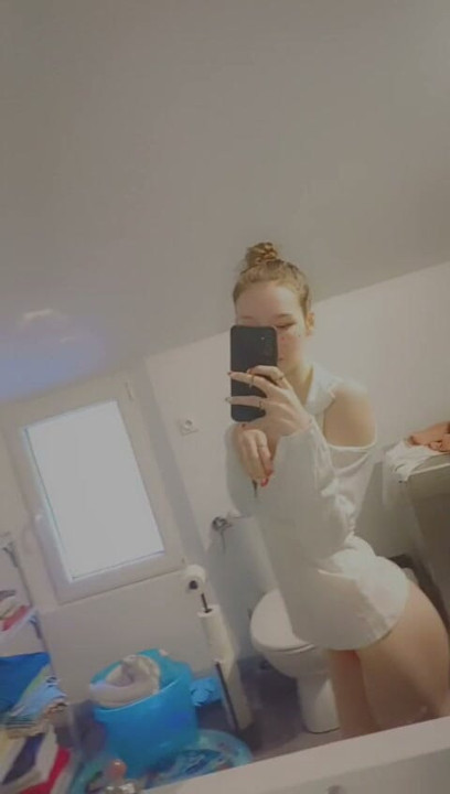 Seksowna drobna nastolatka