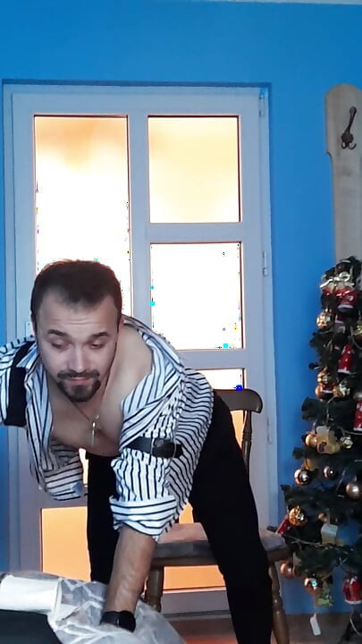 Daeros in your Santa is next to you