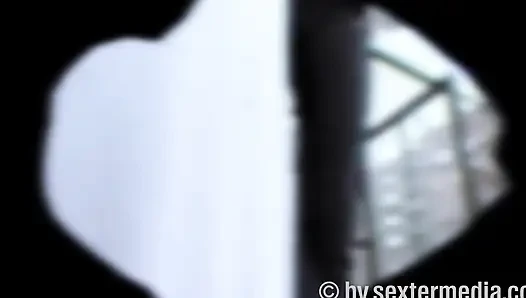 Мачеха и падчерица трахаются с двойным дилдо