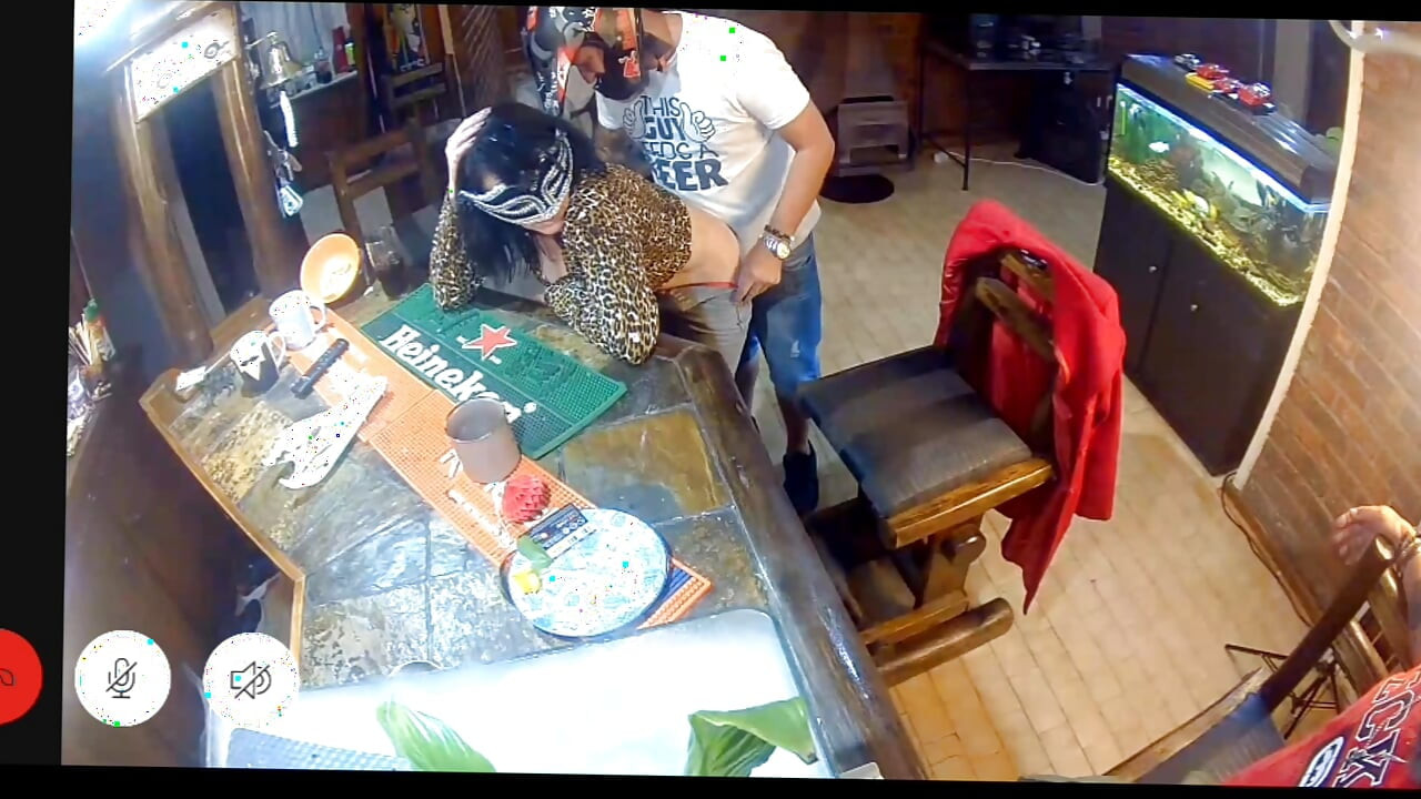 Betrapte mijn vrouw op vreemdgaan met exstreme Moto crossmotor op de RING-camera