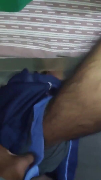 Kız arkadaşım sıkı anal seks için kızgın, net Hintçe ses edepsiz konuşma | Klip 1