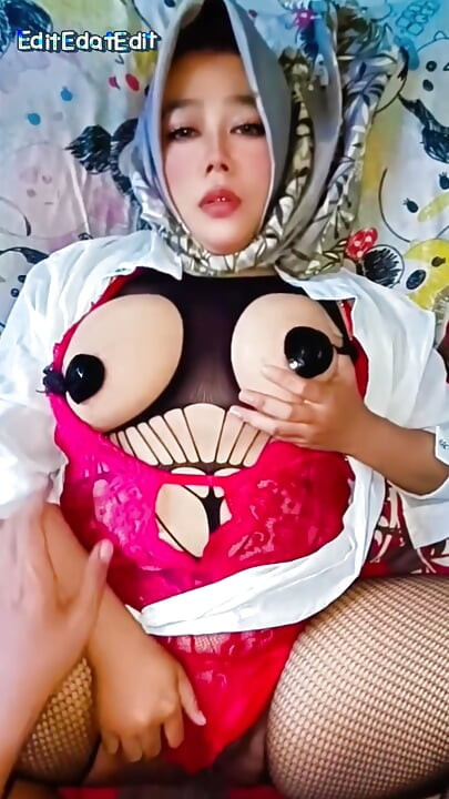 Tante lagi butuh kenikmatan, biar aku muasin dia