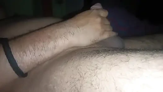 Desi pooja bhabhi berhubungan seks dengan lampu mati