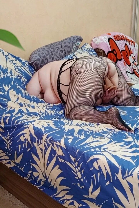 Mother-in-law with Big Ass Masturbates Big Pussy and Cums Every Day