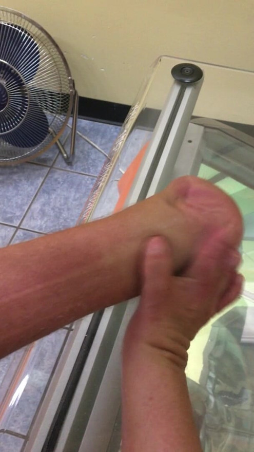 Gay Amputee rubs it all over
