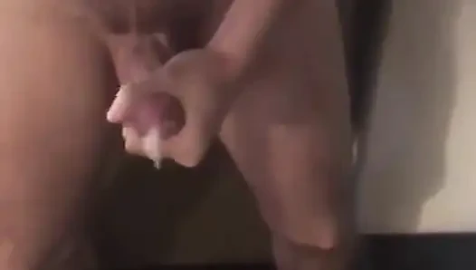 Sünnetsiz twink boşalıyor