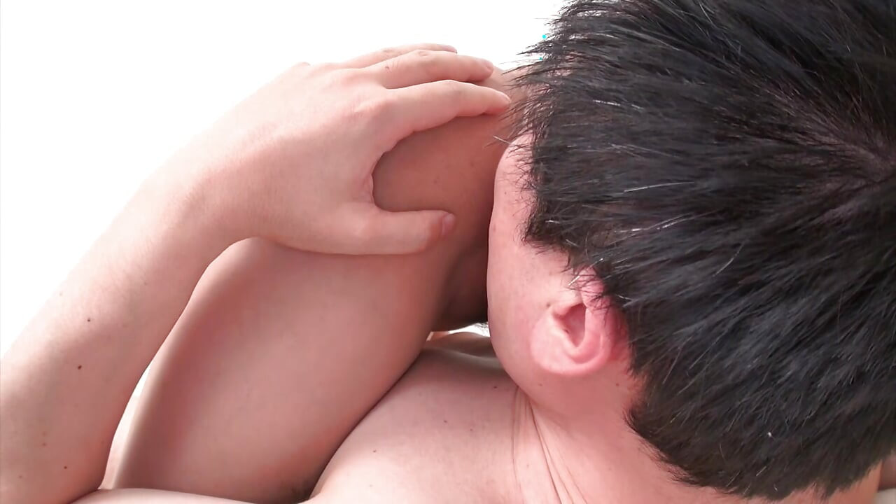 Thiếu niên Nhật Bản nóng bỏng bú cu của tôi để tôi có thể đụ cô ấy mạnh bạo