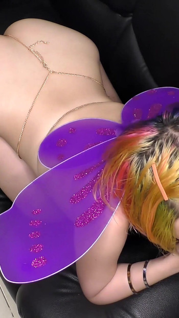 Sexy asijská cupid si přeje šukání!