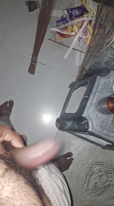 Wife nahi he land khara nahi ho ra koi bhabhi chut me le lo