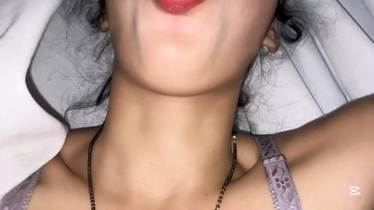 #1 继妹口交所以我射在她嘴里