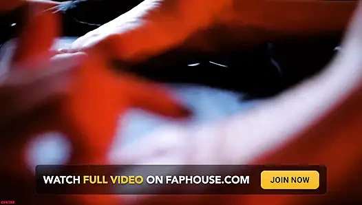 Fetish Kaki 33 - Valerie Thalia