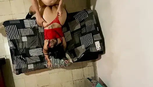 Istri Penurut Memberikannya Dengan Thong Merah