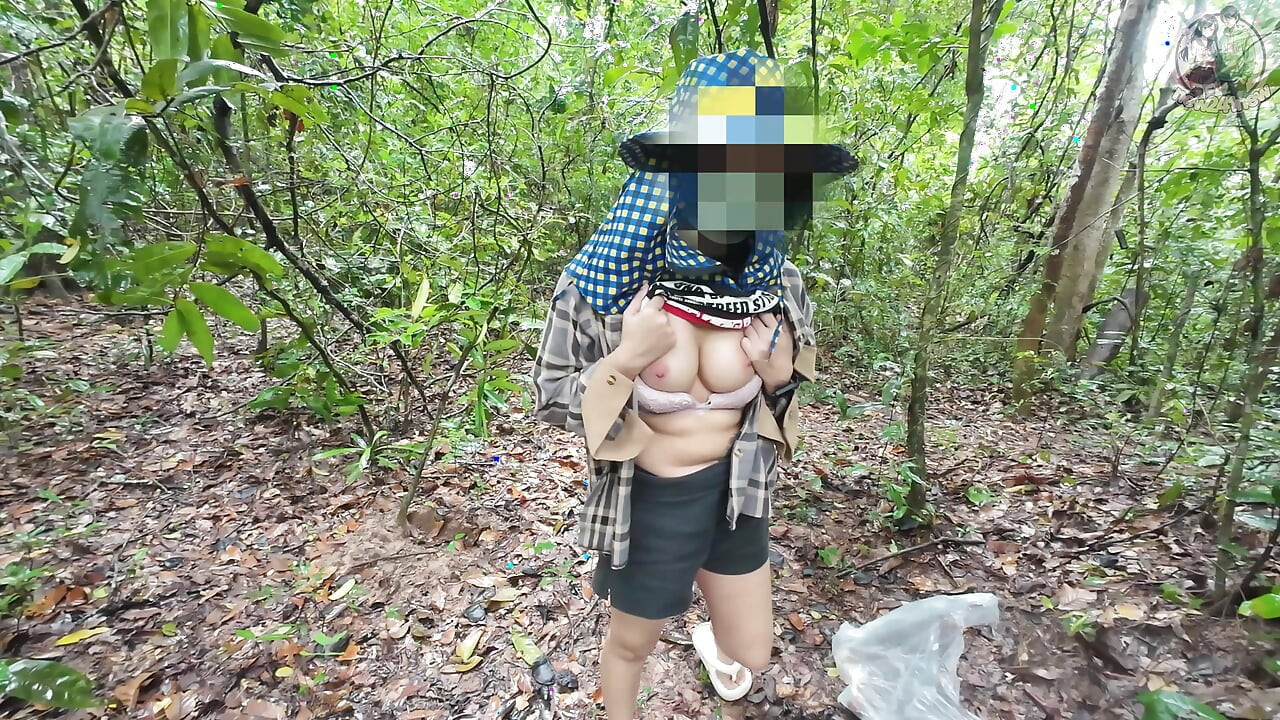 Thai girls walk and play to pick mushrooms in the forest, secretly showing in the deep forest. Clear Thai voice