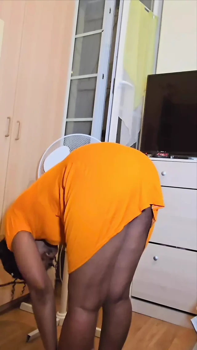 Ebony without panties