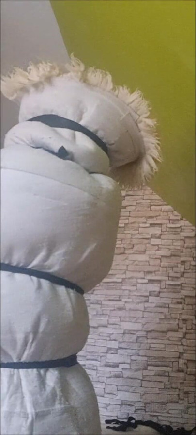 오르가즘을 느끼는 자기 털 본딩
