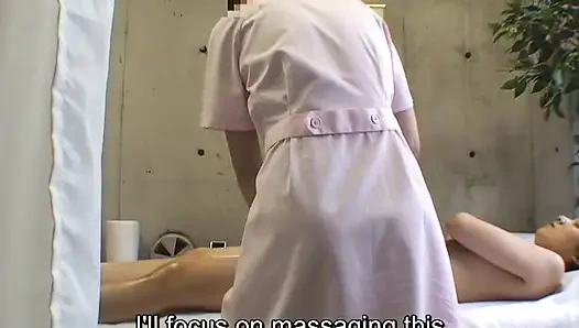 Istri Jepang yang terbentuk sempurna menerima pijat lesbian regulernya