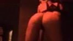 Ebony stripper shaking her ass