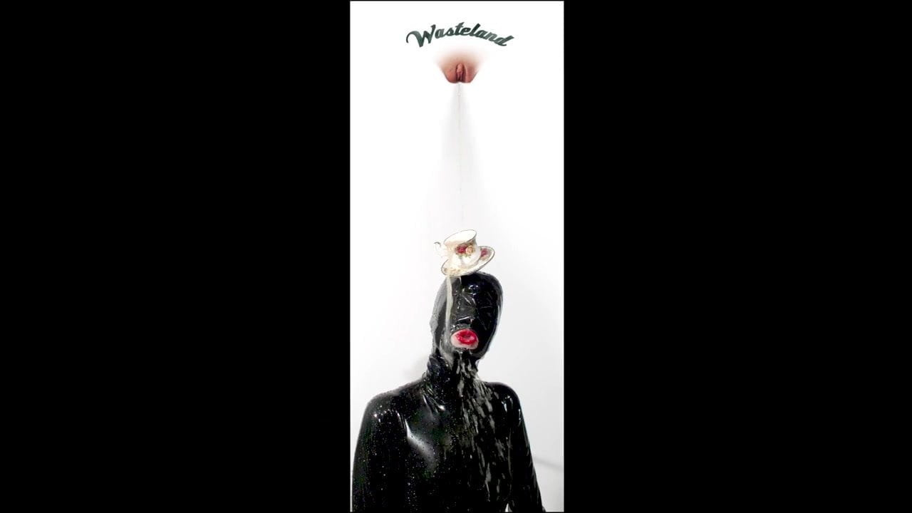 Art Pee 15 Golden Shower