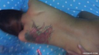 Foda-se asiática puta de tatuagem em estilo cachorrinho