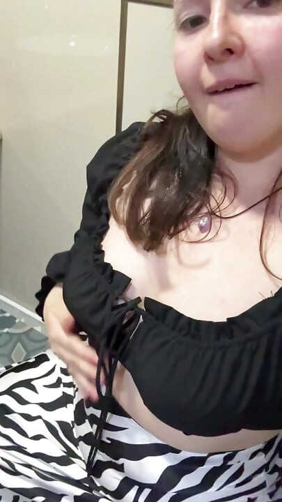 흑인 대물 자지에게 따먹히는 거유 밀프