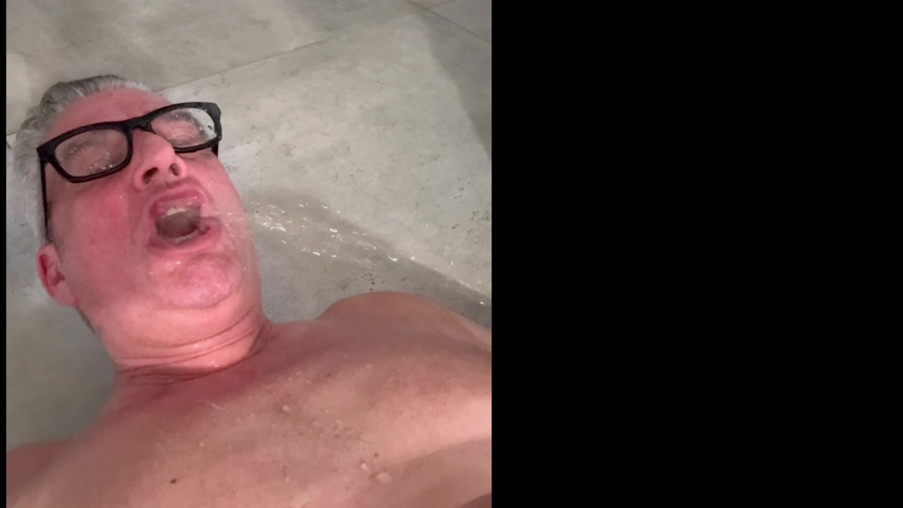 Моча мне в рот 16