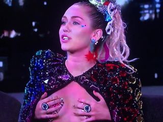 Miley Cyrus, schöne Titten