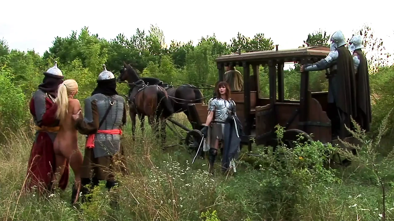 Ritter mit Pferden ficken das geile Blonde Girl
