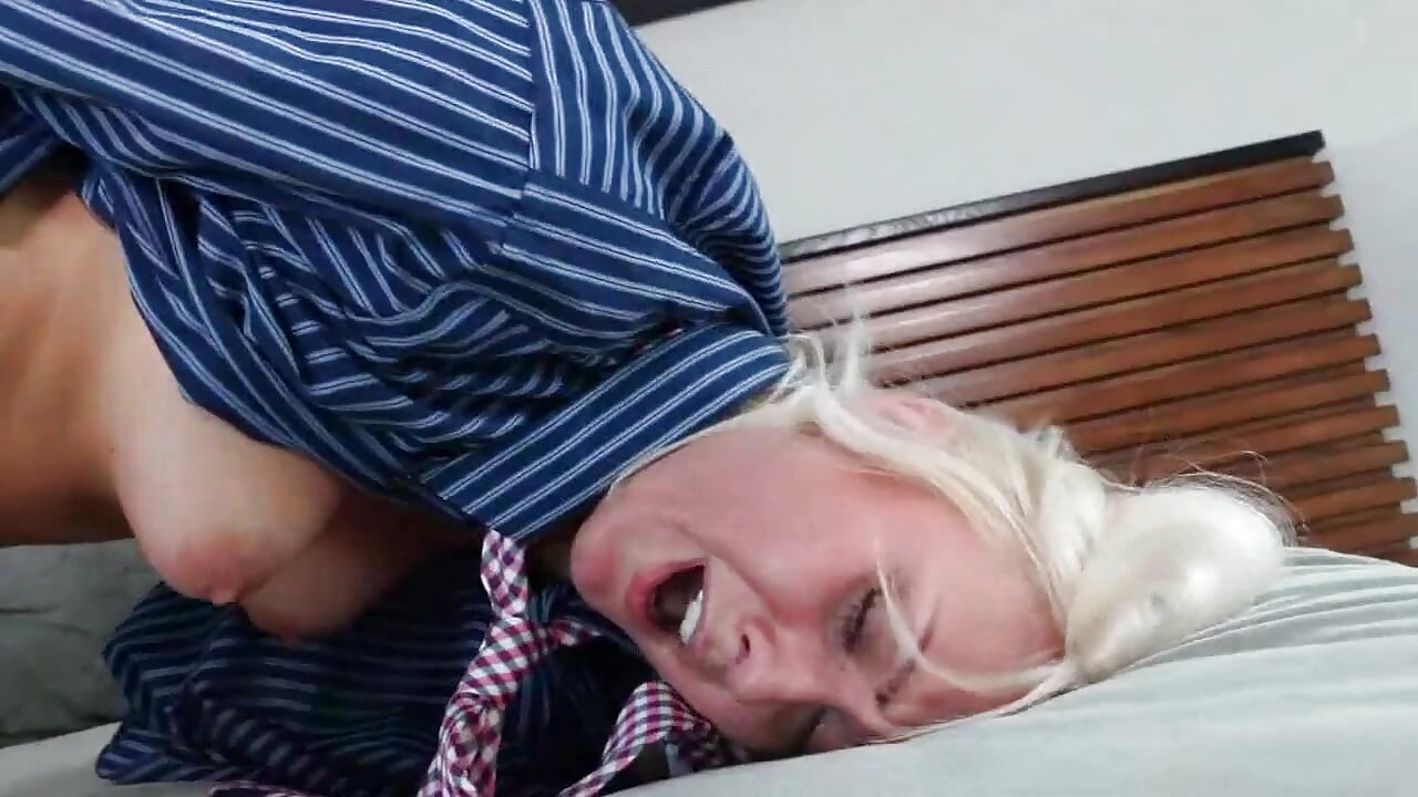 Hot blonde hot girl tries out her friend's tongue on her pussy