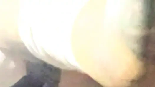 Pelacur kontol istri hot yang kecanduan kontol "ganas" dua cowok