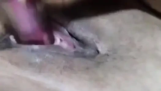 Мексиканская жена показывает и мастурбирует