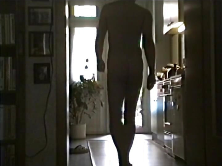 ฉันแก้ผ้าในวิดีโอเก่าที่ฉันพบ